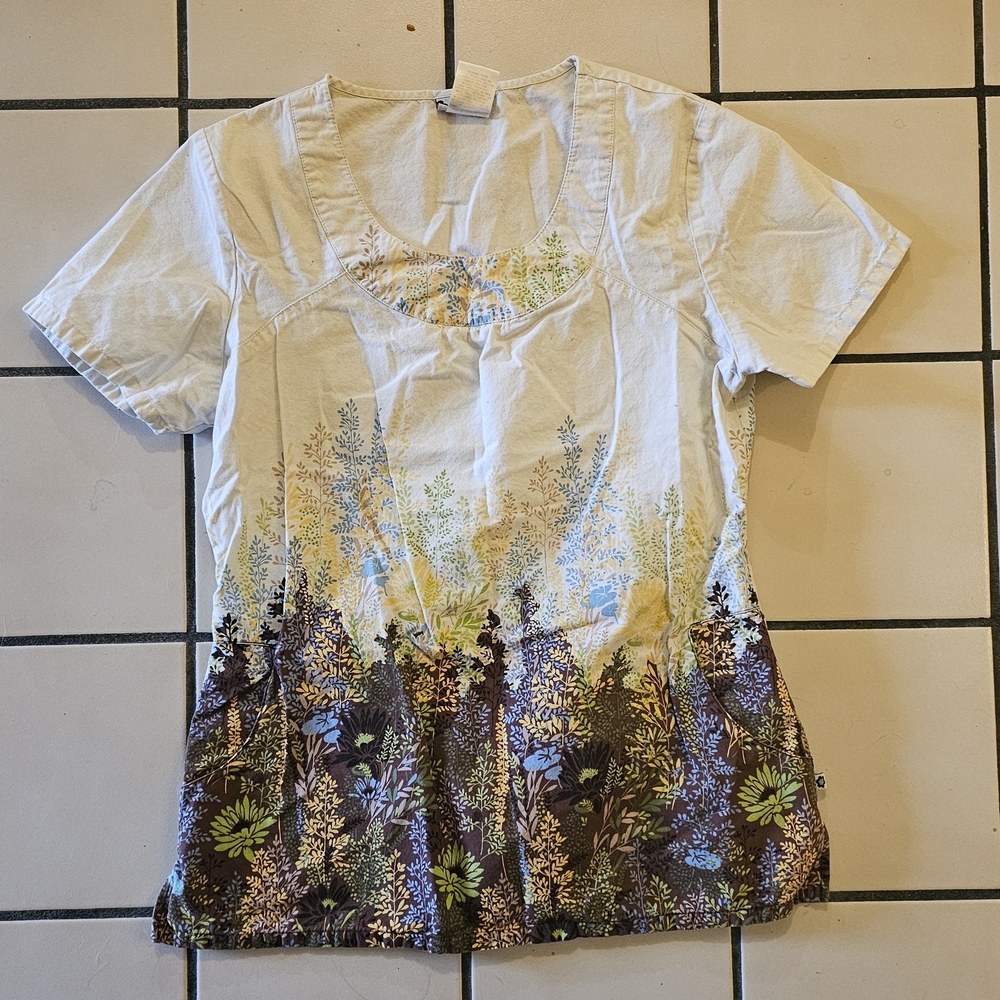Cherokee Studio White Scrub Top